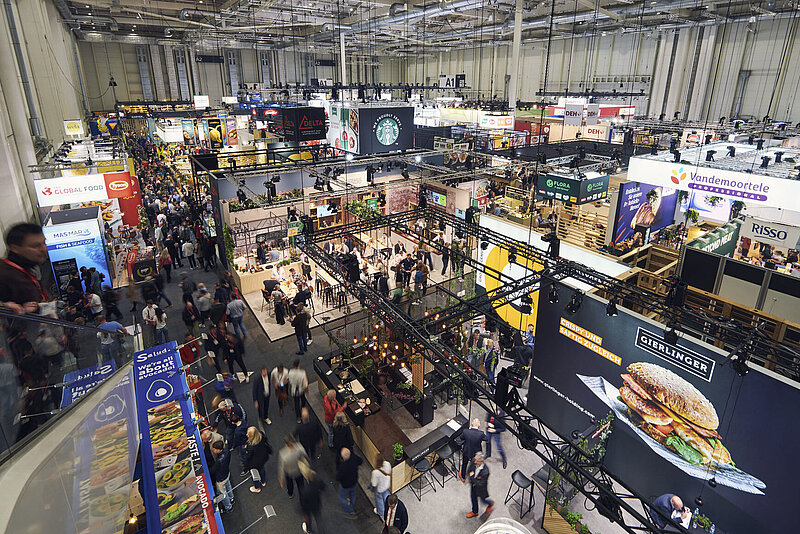 Überblick über die Messehalle A4 während der INTERNORGA