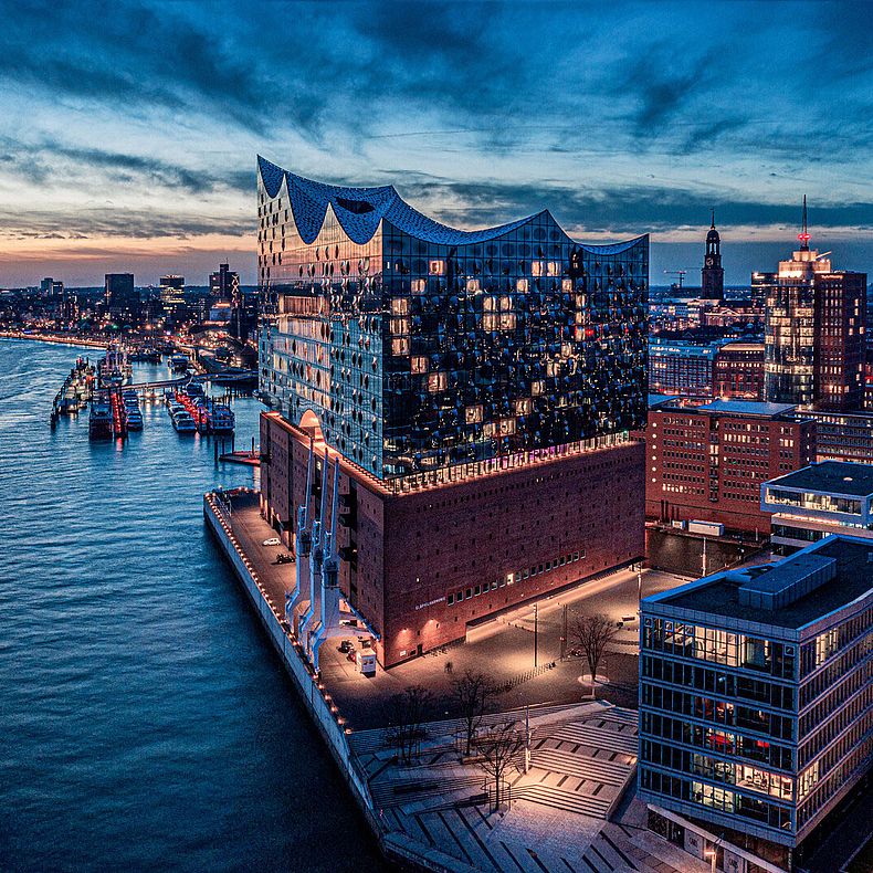 Hamburg: Hafencity with Elbphilharmonie