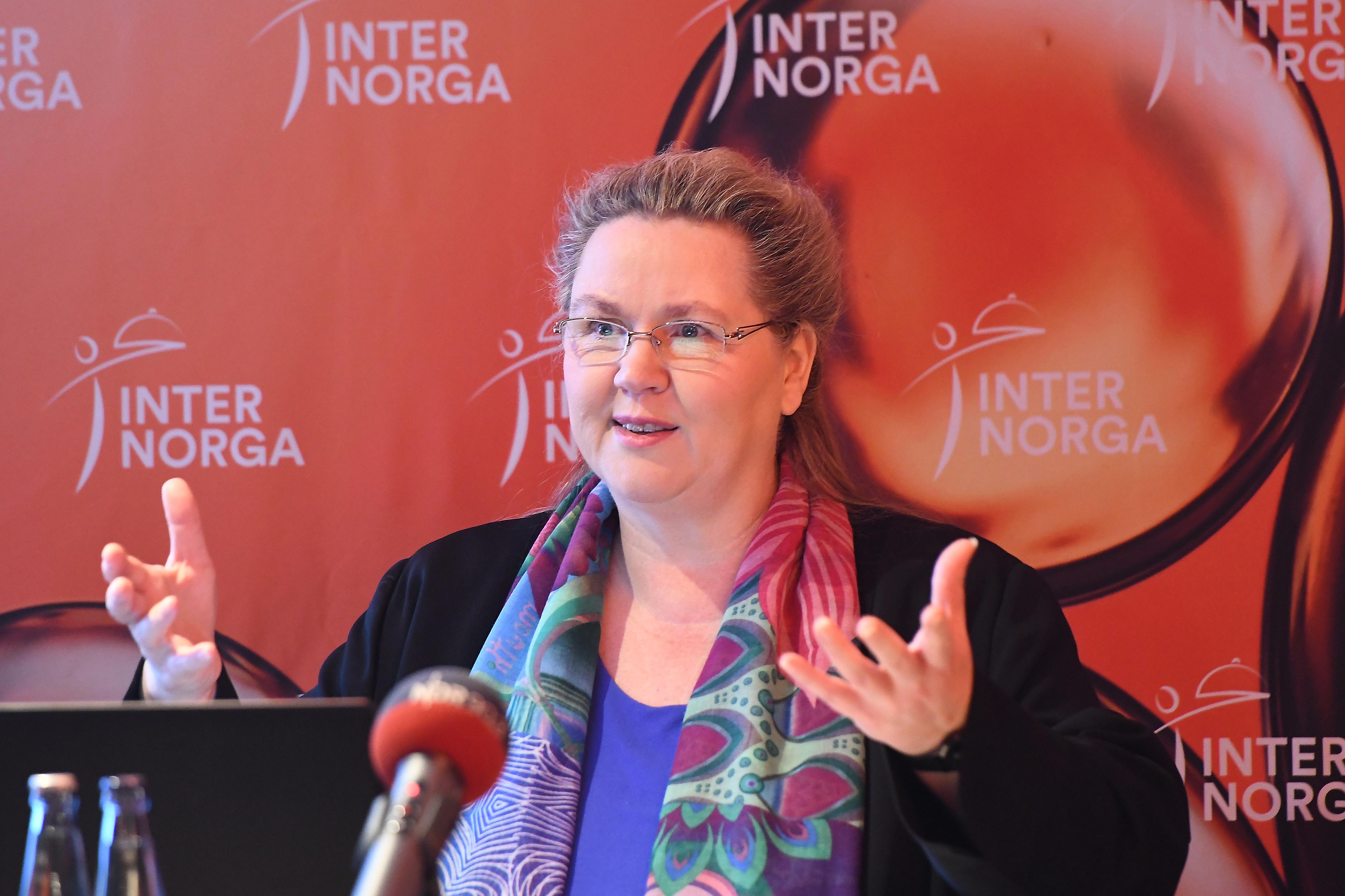 Karin Tischer Karin Tischer