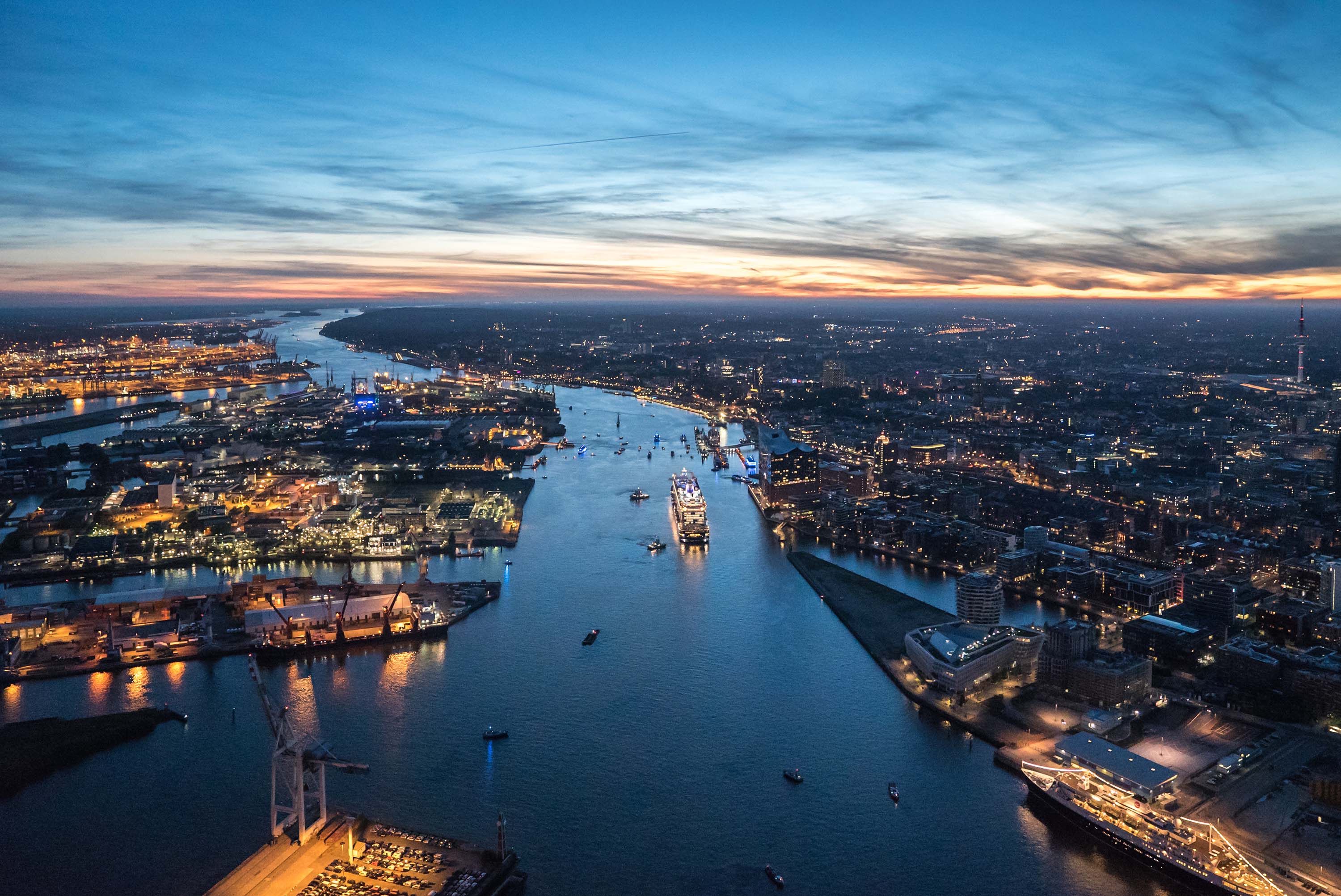 Abendstimmung auf der Elbe_ Andreas Vallbracht